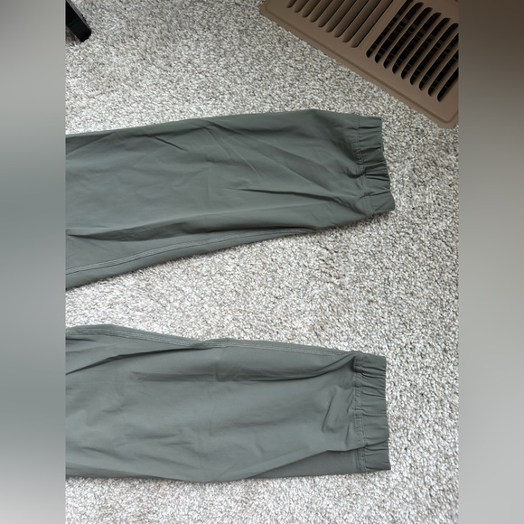 Women’s Lululemon Adapted State High Rise Jogger in Grey Sage - Picture 8 of 11